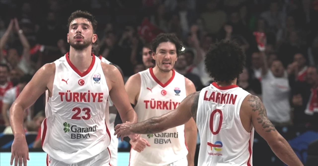 Türkiye-Yunanistan Basketbol Maçı Ne Zaman? Yarı Finalde 12 Dev Adam'ın Rakibi Belirlendi!